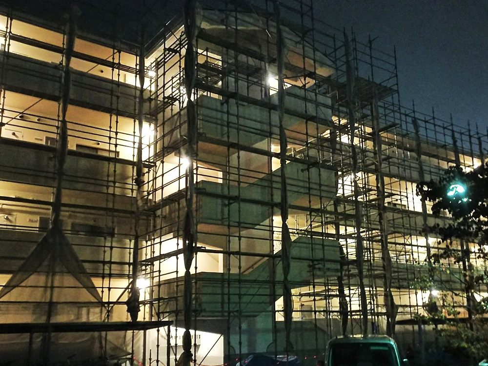 強風時によるシート養生